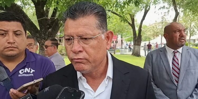 Tomás Gloria deja abierta la puerta para 2027
